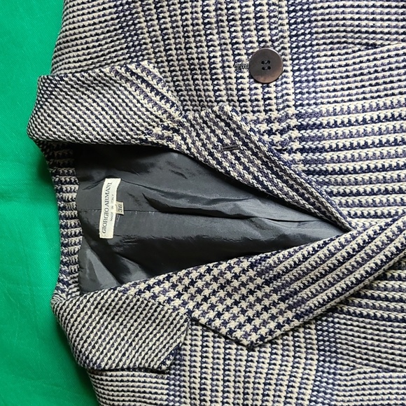 Ladies Wool Giorgio Armani Blazer - Picture 3 of 10